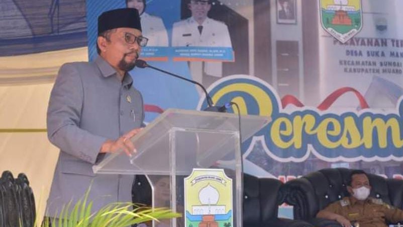 Robinson saat hadiri peresmian Gedung Desa Terpadu