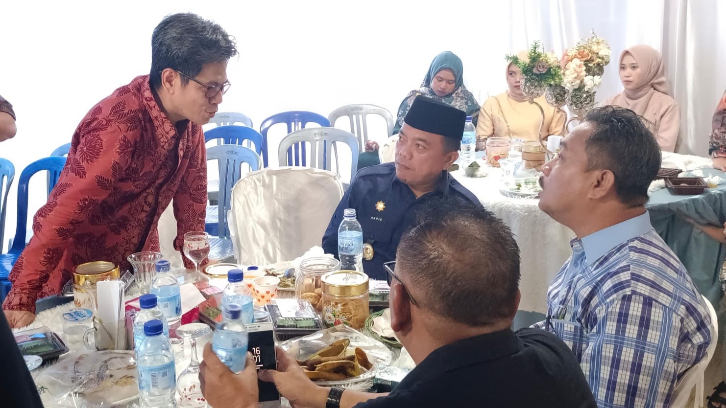 Al Haris dan Ansori di pernikahan lham Nur dan Mutia di Bungo, Sabtu (16/12)
