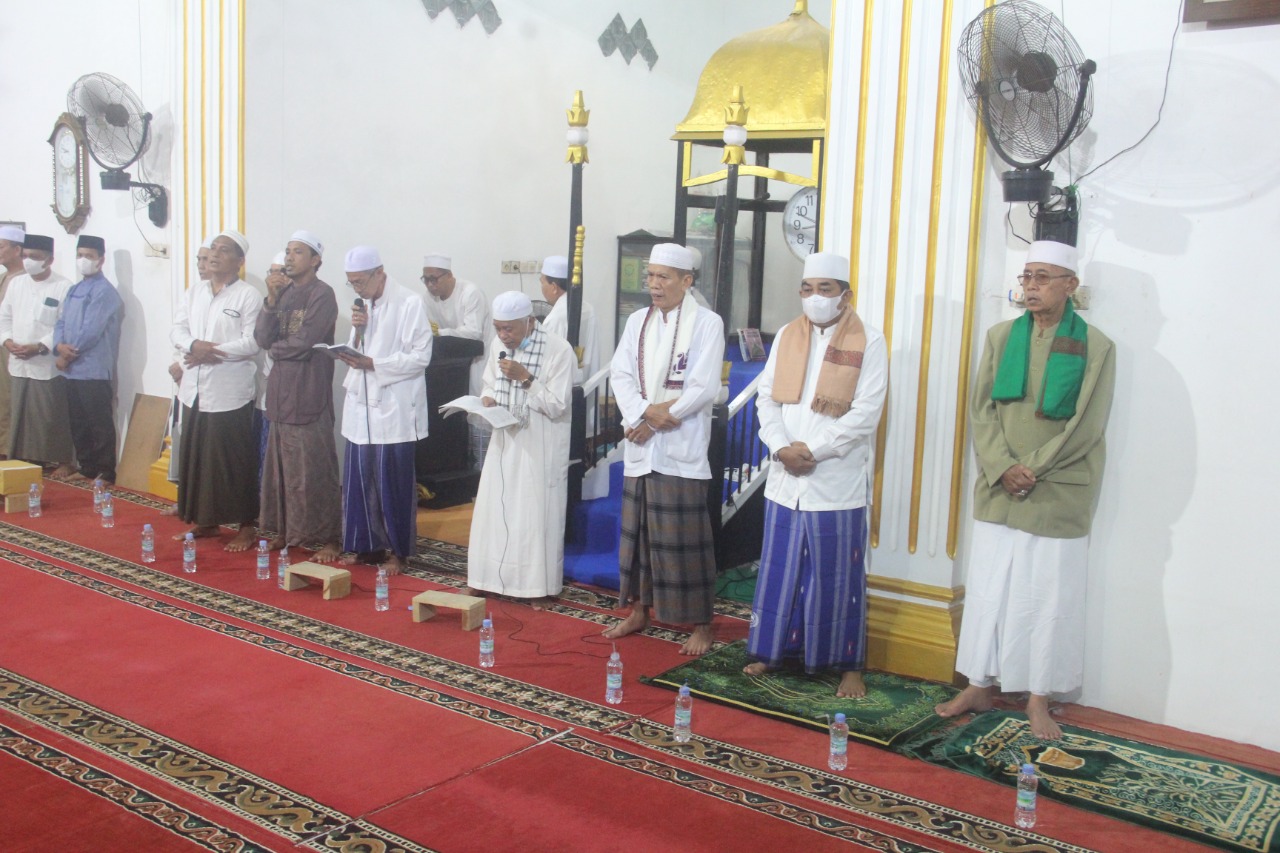 Bupati Anwar Sadat saat hadiri Isra Miraj