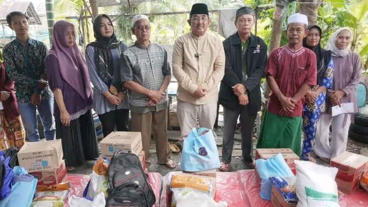 Anwar Sadat salurkan bantuan untuk korban kebakaran di Tungkal III