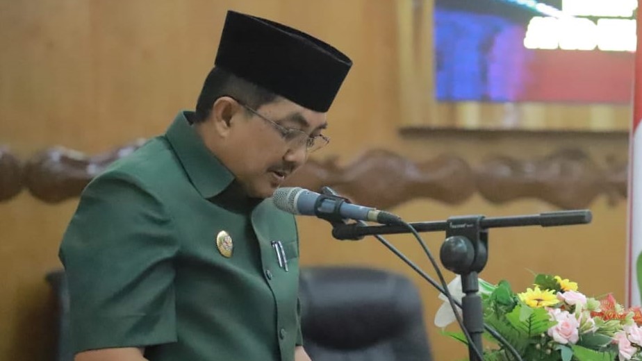 Anwar Sadat sampaikan KUA dan PPAS APBD Tanjab Barat tahun 2024