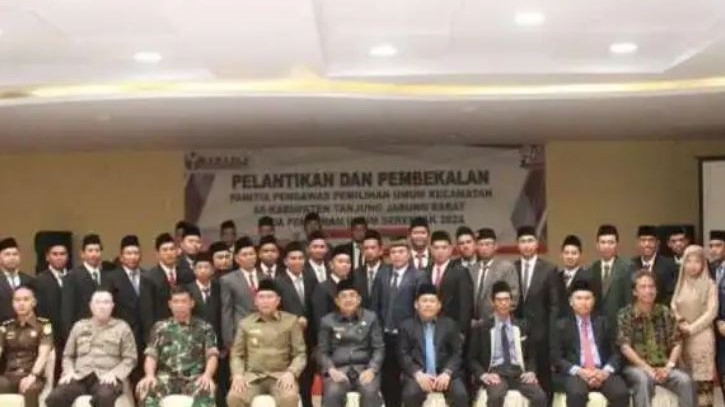 Bupati Anwar Sadat hadiri pelantikan Panwaslu Kecamatan se Tanjab Barat