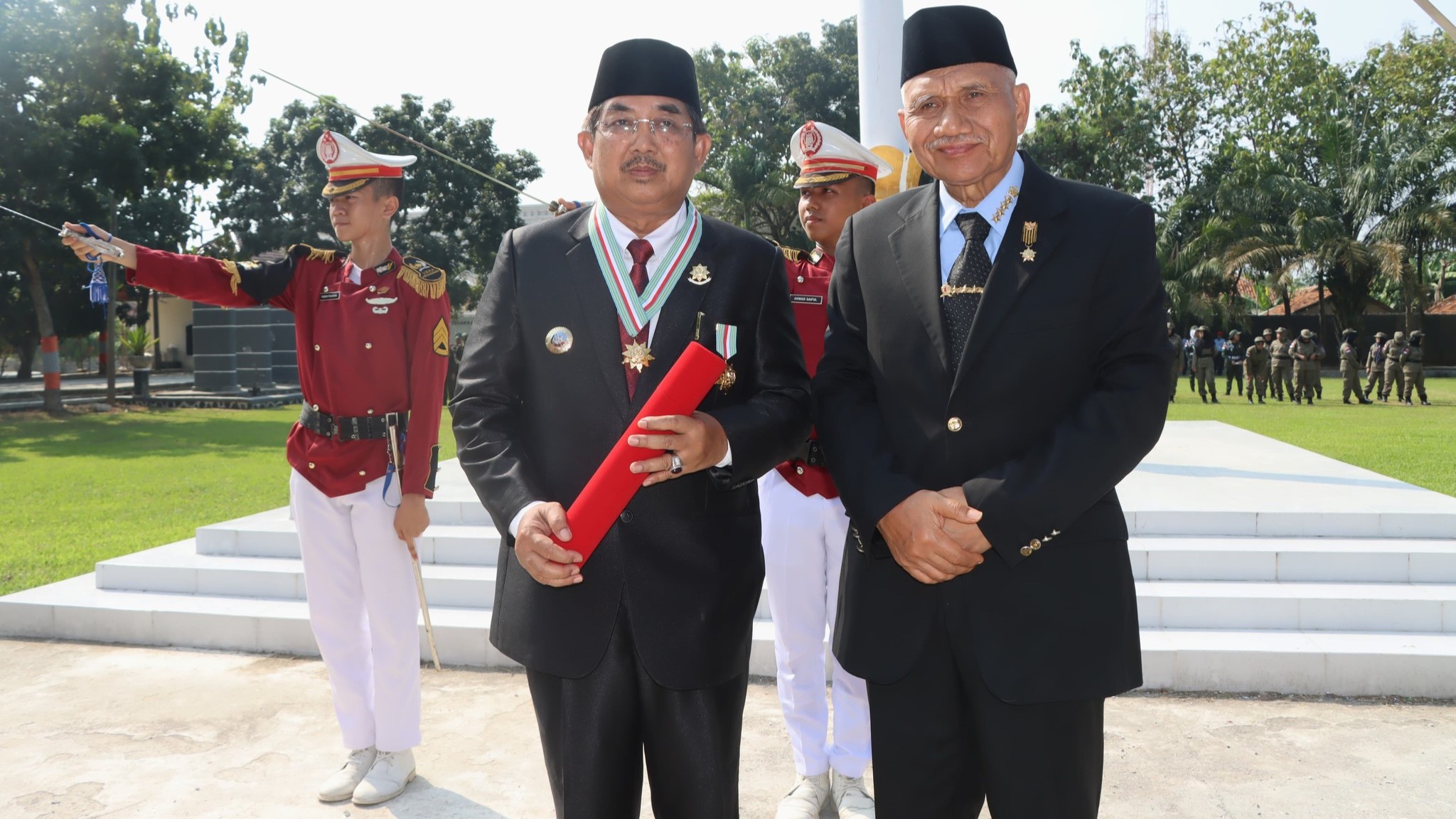 Anawar Sadat raih Bintang Astha Brata