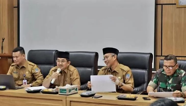 Bupati Anwar Sadat pimpin rapat  konvergensi percepatan penurunan stunting, Senin (30/1)