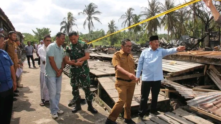 Bupati Anwar Sadat Tinjau Lokasi Kebakaran Asrama Pesantren Al Baqiyatus Shalihat