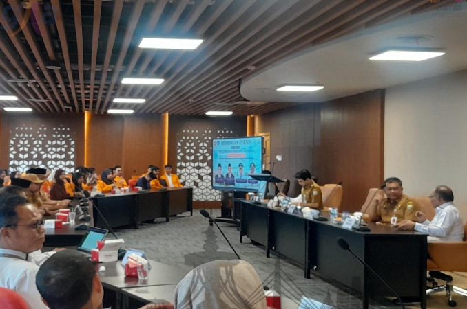 Wawako Diza lepas 5 Tim Ormawa Unja