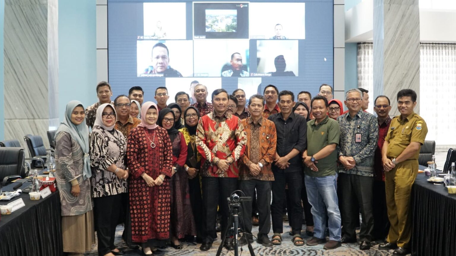 Edi Purwanto menghadiri silaturahmi dan penyampaian laporan kinerja Bank Jambi semester I