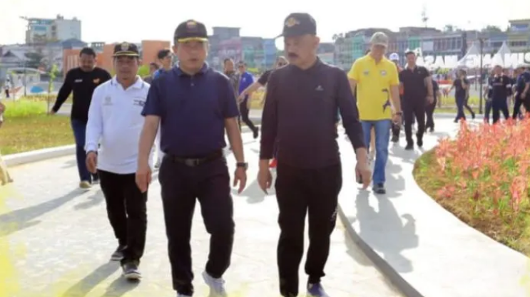 Fauzi bersama Gubernur Al Haris