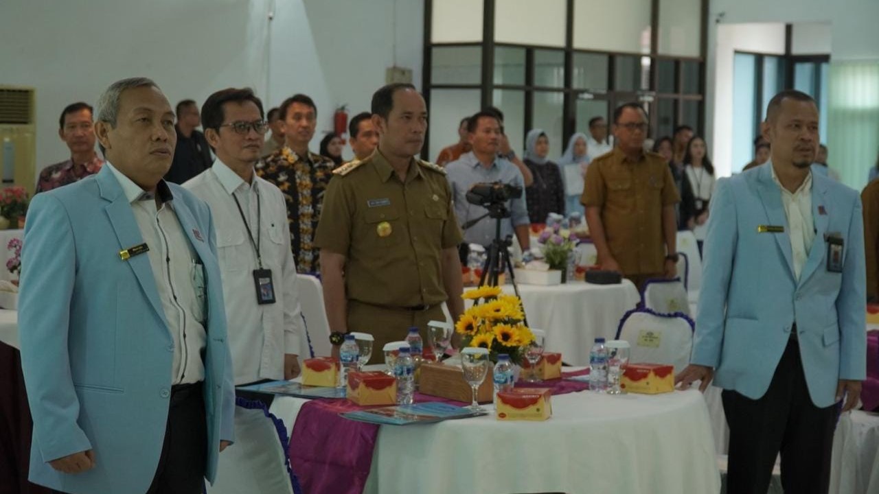 Pjs Bupati Tanjuab Barat jadi pembicara dalam Focus Group Discussion Penguatan Tata Kelola BUMD