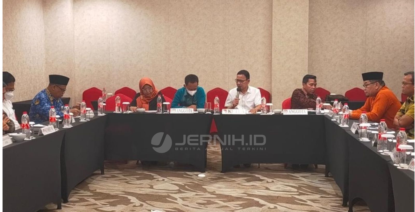 Rakor Hubungan Antar Lembaga yang dilaksanakan KPU Jambi di Swissbell Hotel, Selasa (29/11)