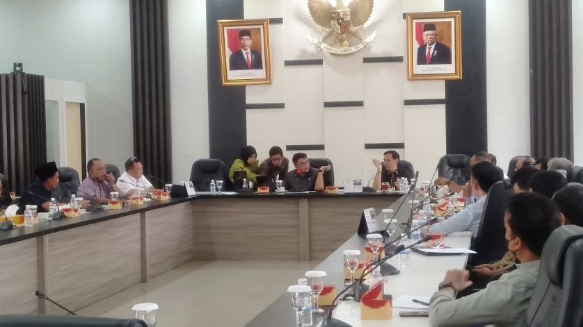Hearing Komisi III DPRD Provinsi Jambi dengan PUPR Jambi