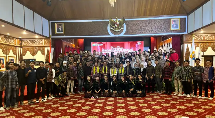 Pelantikan pengurus baru HIMSAK periode 2023-2024