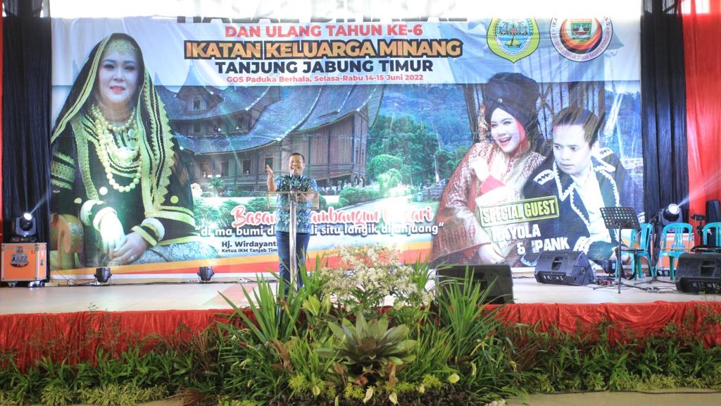 Bupati Romi saat hadiri HUT ke-6 IKM Tanjab Timur