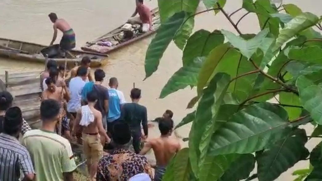 Suasana penemuan Ikrom korban tenggelam di Sungai Batanghari