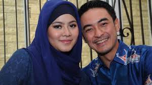 Sherrin Tharia dan Zumi Zola