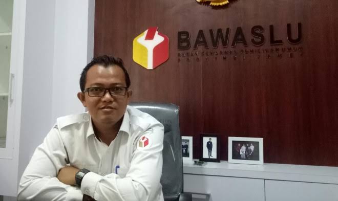 Komisioner Bawaslu Jambi, Fahrul Rozi