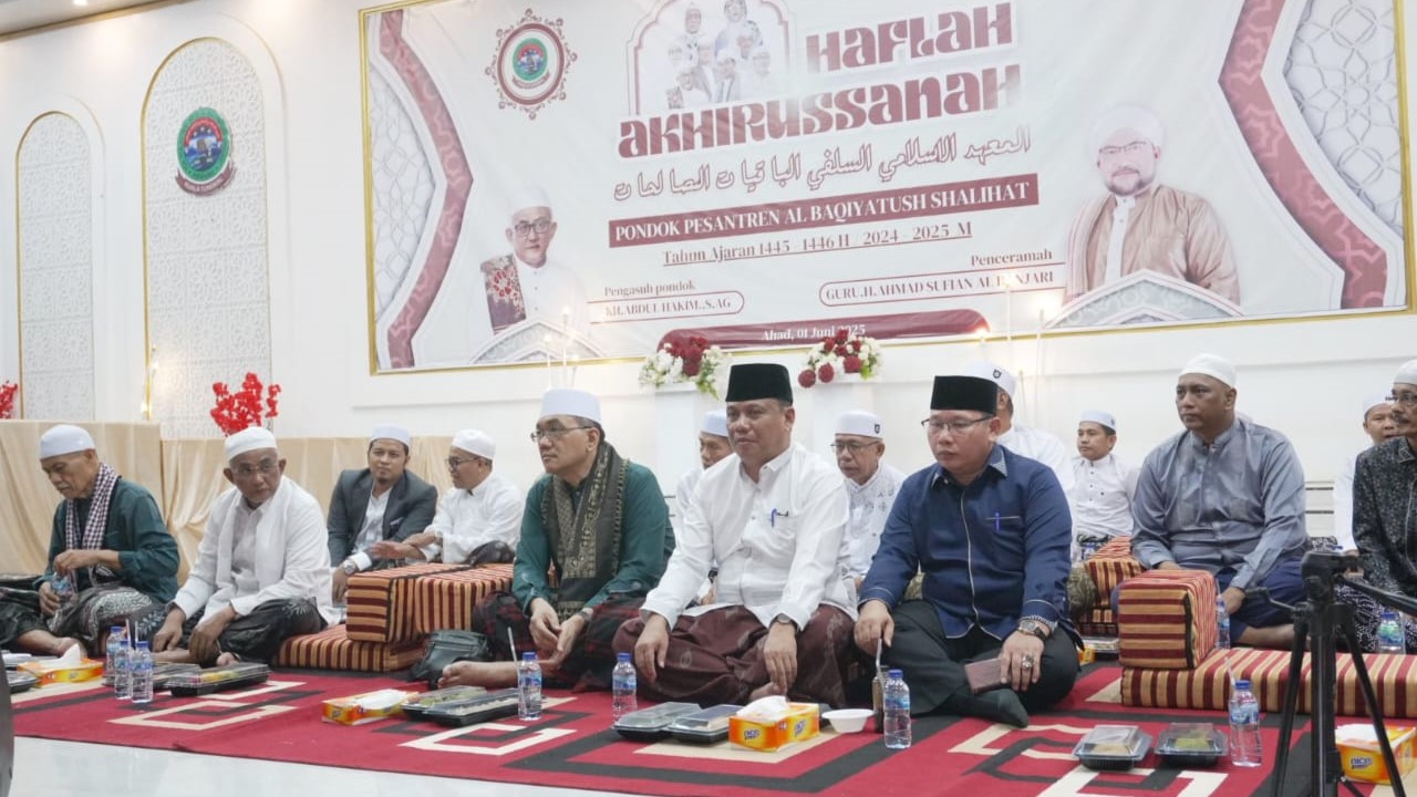 Katamso hadiri haflah pelepasan Santri