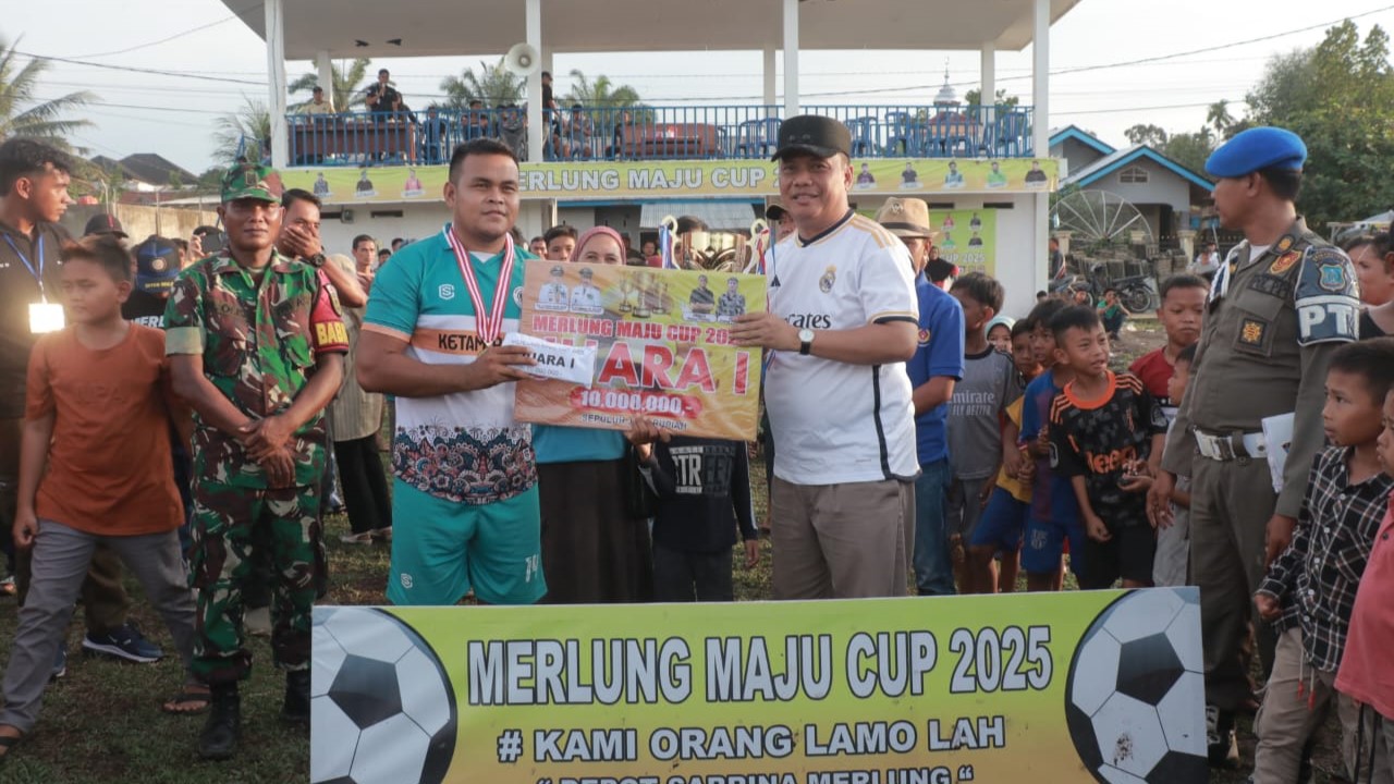 Wabup Katamso hadiri penutupan turnamen sepakbola Merlung Maju 2025