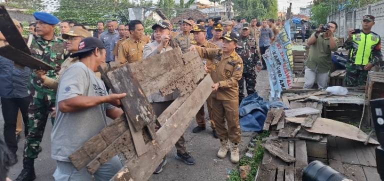 Kemas Faried penertiban PKL Talang Banjar