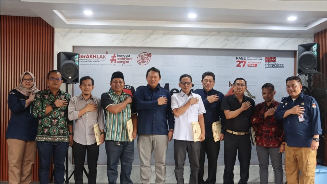 Diketuai M Subhan (baju putih), KPU bentuk Tim perumus debat Pilgub Jambi 2024