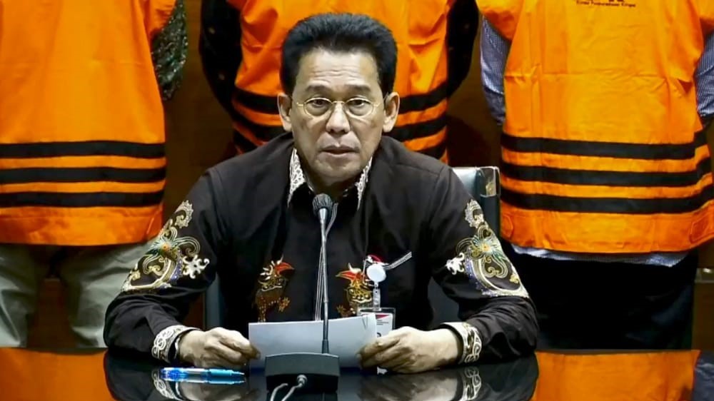 Johanis Tanak saat konfrensi pers penahanan 10 tersangka kasus suap RAPBD Jambi, Selasa (10/1)