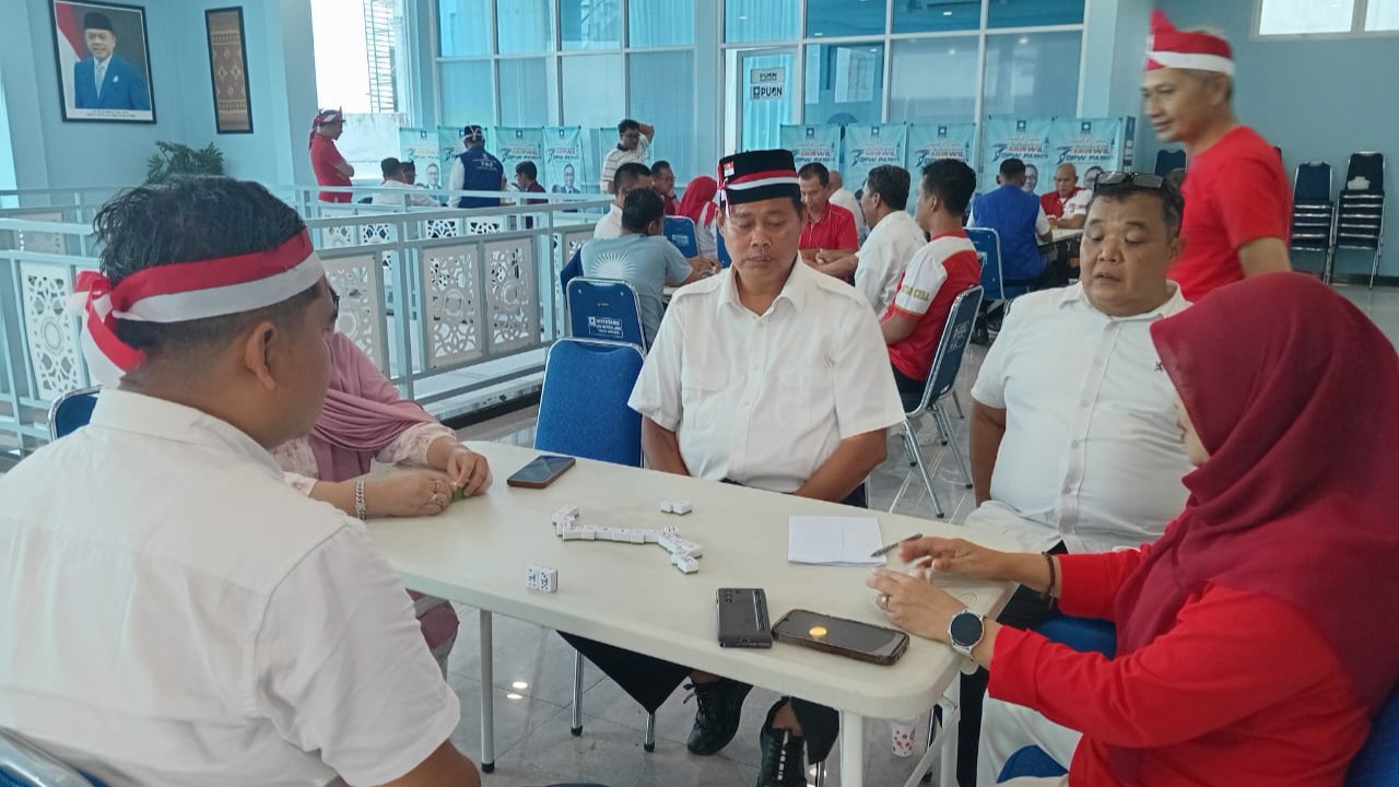 Lomba domino di DPW PAN Provinsi Jambi dalam rangka semarak HUT RI ke-80 dan HUT PAN ke-27