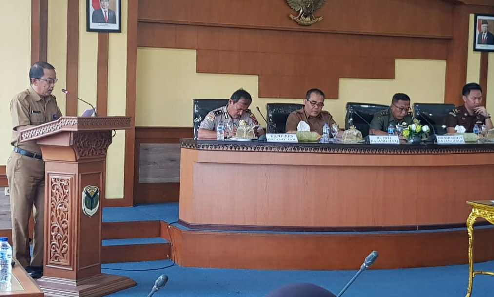 Kabid Penanganan Konflik Sigit Eko Yuwono (kiri)