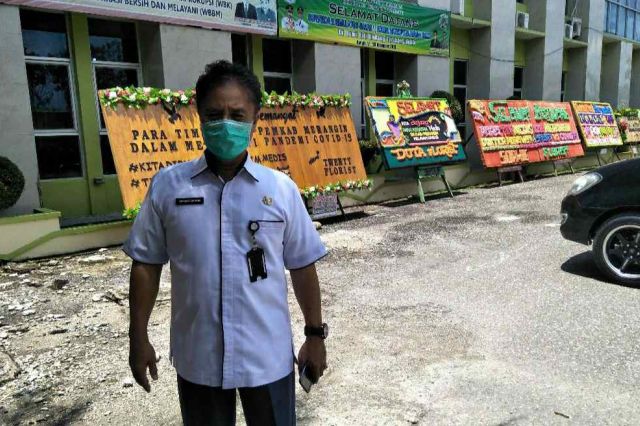 Dukung Paramedis, Papan Ucapan Berjejer di Depan RSD Bangko