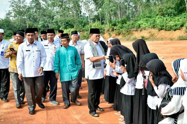 Fachrori Bantu Pembangunan Kelas Baru Madrasah Nurul Falah Pemenang