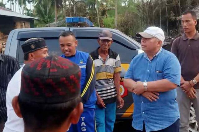 Tinjau Korban Kebakaran di Senyerang, Bupati Himbau Masyarakat Lebih Waspada