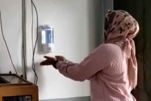 Antisipasi Corona, Dinas PUPR Jambi Tempatkan Hand Sanitizer di Beberapa Titik Ruangan