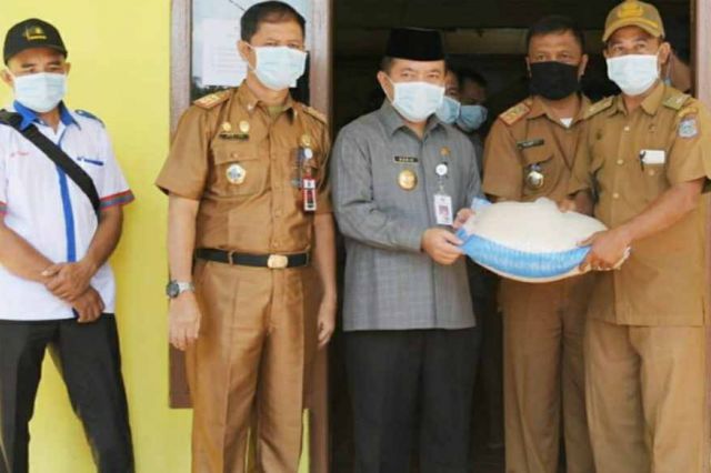 Al Haris Mulai Salurkan Bantuan Pangan untuk Keluarga Terdampak Sosial Covid-19