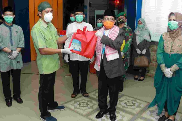 Fachrori Semangat Para Medis di Malam Takbir