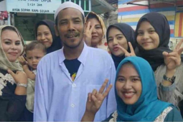 Kemas MS Ciptakan Lagu 'Gagal Kayo' untuk M Nuh Eks Pemenang Lelang Motor Listrik Jokowi