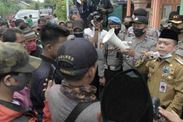 Warga Sumber Agung Demo, Al Haris Turun Tangan Mediasi