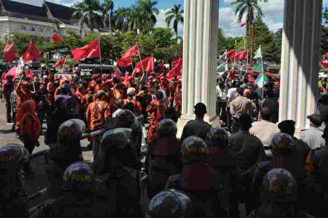 Geruduk Kantor DPRD Provinsi Jambi, Koalisi Anak Negeri Anti Komunis Tolak RUU HIP