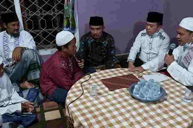 Al Haris Bersama MUI Merangin Islamkan Suku Anak Dalam Kelompok Temenggung Karim