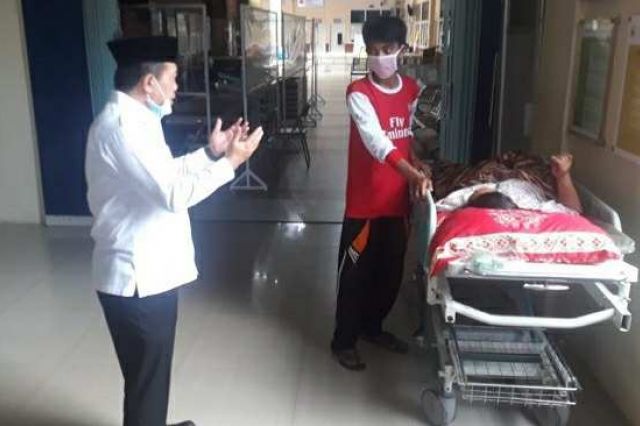 Berpapasan dengan Pasien RS, Al Haris Langusng Menyapa dan Mendoakannya