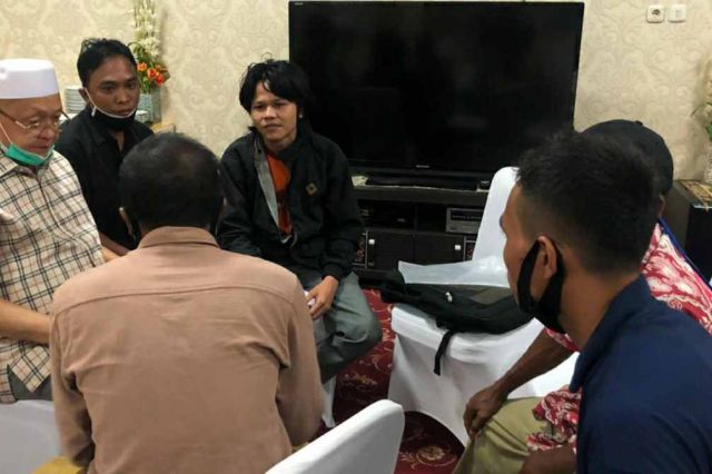 Temui Cek Endra, Warga dan BPD Tuntut PJ Kades Pulau Buayo Diganti