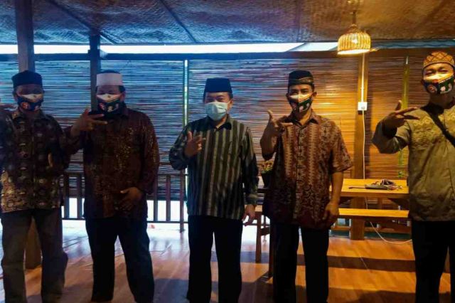 Perdana Menjadi Tim Pemenangan Kandidat, H. Robert: Haris-Sani Pasangan Terbaik untuk Jambi