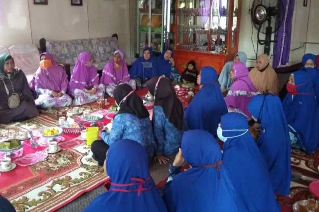 Silaturahmi ke Mendahara, Wirdayanti Romi Disambut Antusias Emak-Emak
