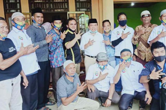 Dikandang Petahana, Dukungan Mengalir untuk Haris-Sani