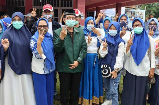 Sambangi Posko Putri Pinang Masak, Fachrori Disambut Antusias Emak-Emak