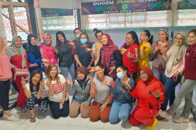 Bercengkarama di Sanggar Senam Cantik, Hesti Haris Makin Dekat dengan Milenial