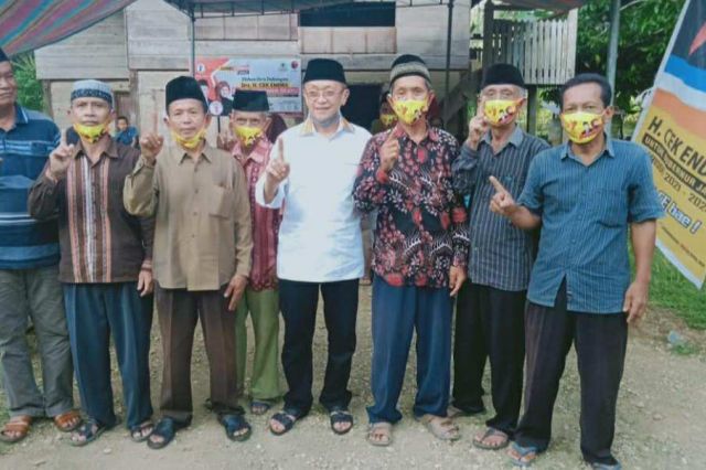 Listrik Masuk di Zaman CE, Warga Desa Mesrip Kompak Dukung CE-Ratu