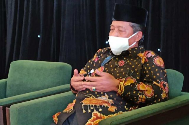 Ketenangan Abdullah Sani Saat Mengikuti Debat Cawagub Jambi
