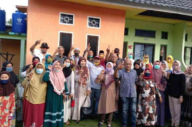 Duet Trisna Sanjaya-Cik Marleni Gempur Habis Tiga RT di Simpang Tiga Sipin