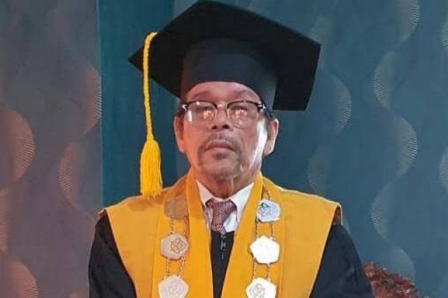 Ketika Ulama Berpuisi: Beralih Profesi?