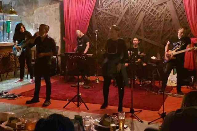 Fellas Cafe dan Resto Sajikan Live Music Setiap Hari