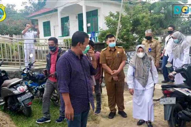 Bupati Tanjab Timur Monitoring Penyuntikan Vaksin di Puskemas Simpang Tuan